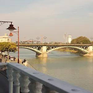 https://veoapartment-betis-triana.es-andalucia.com